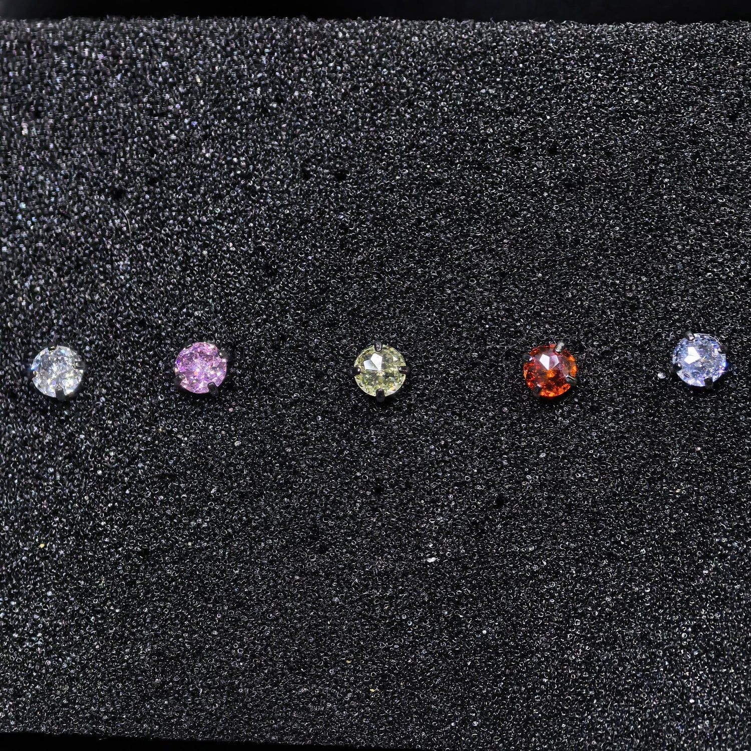 4mm Starburst cut cubic zirconia stud earring, knurled easy‑grip screw‑back titanium steel piercing jewellery, multi‑color zircon ear stud for sensitive ears