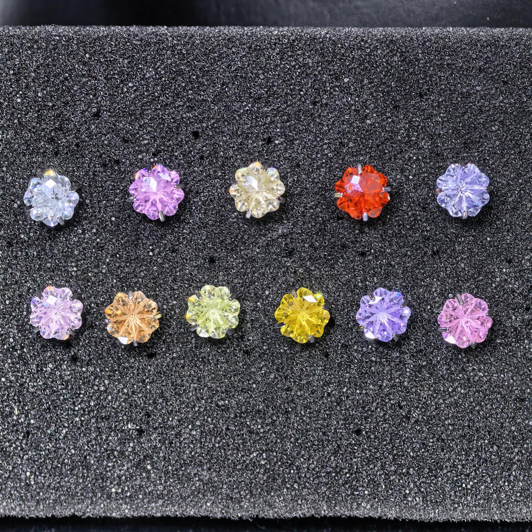 6mm Four‑leaf Clover cut cubic zirconia stud earring, easy‑grip knurled screw‑back titanium steel piercing jewellery, multi‑toned zircon