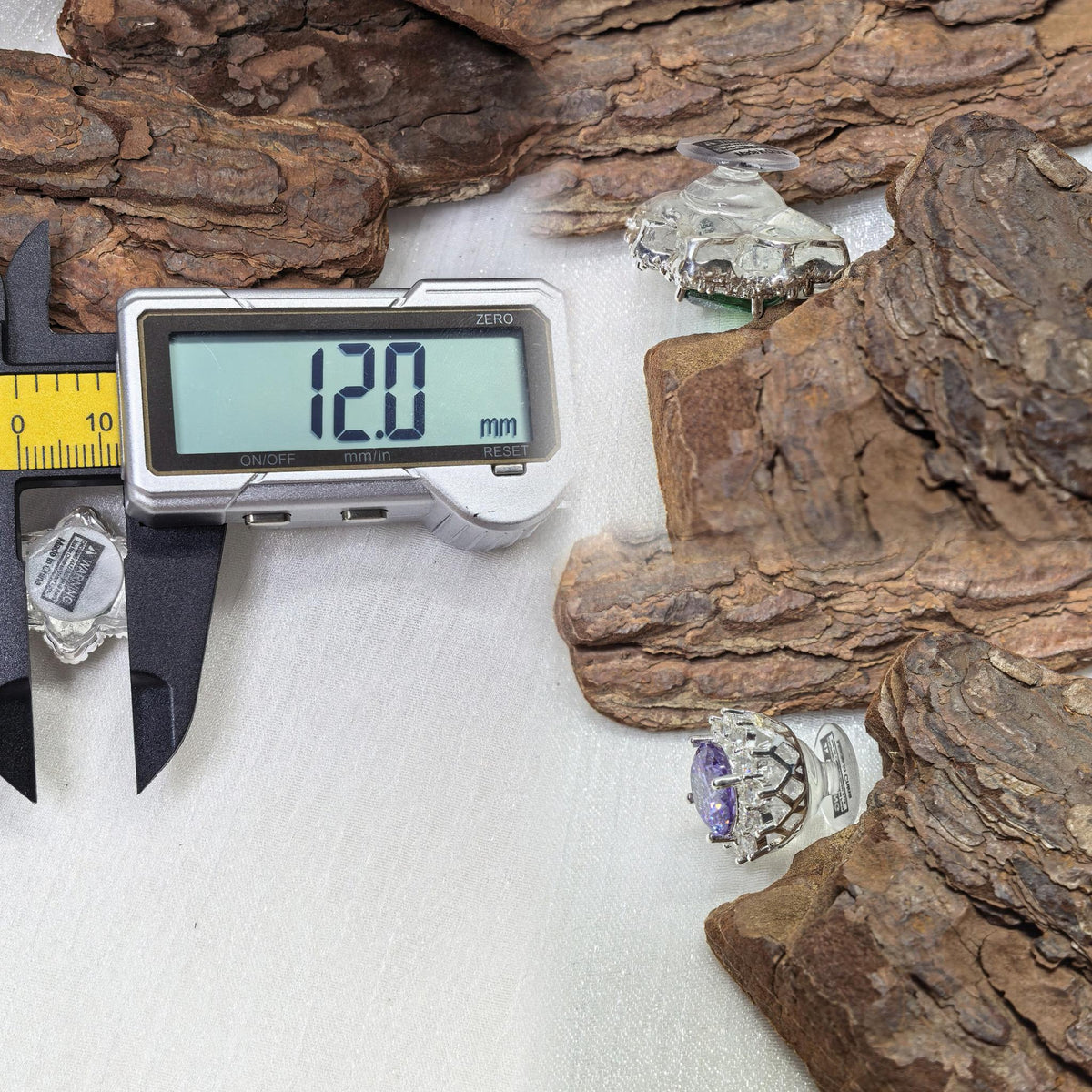 Caliper measurement for hard pvc backing clip of gem croc charm